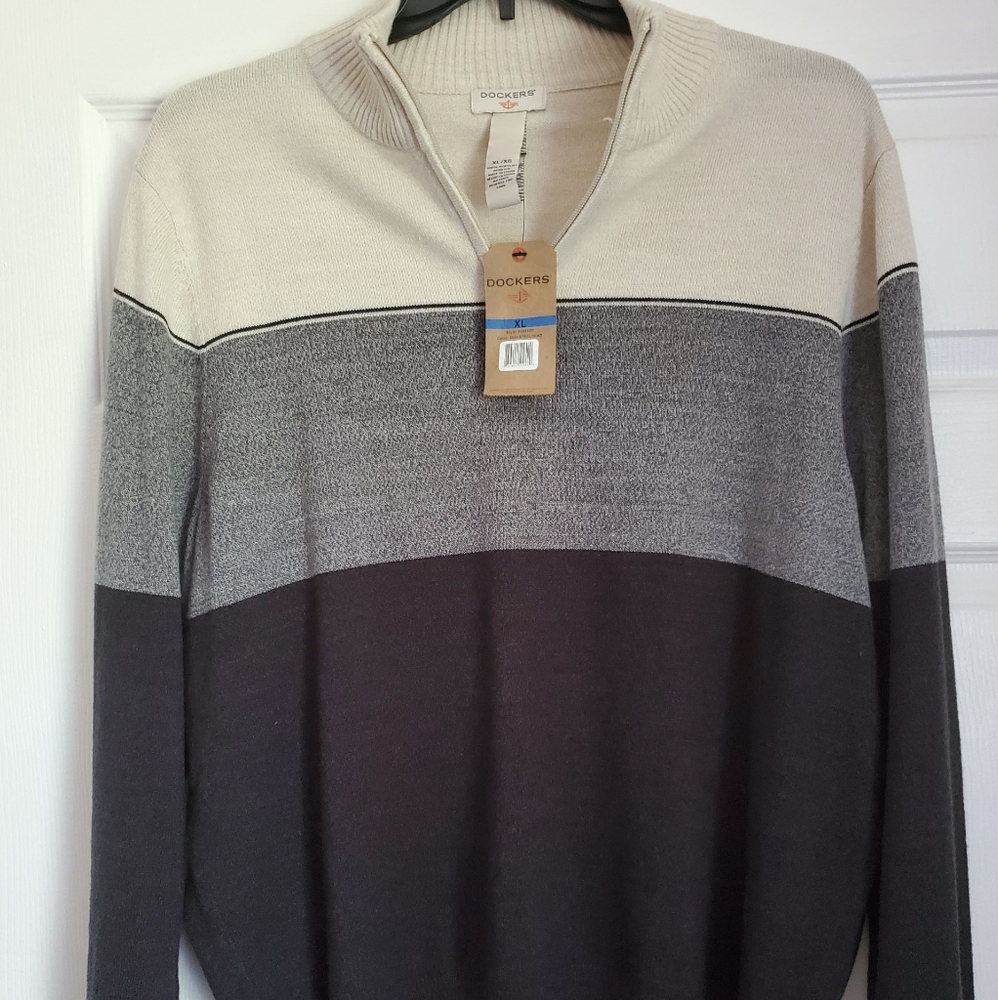 NWT Dockers Mens Sweater XL Colorblock